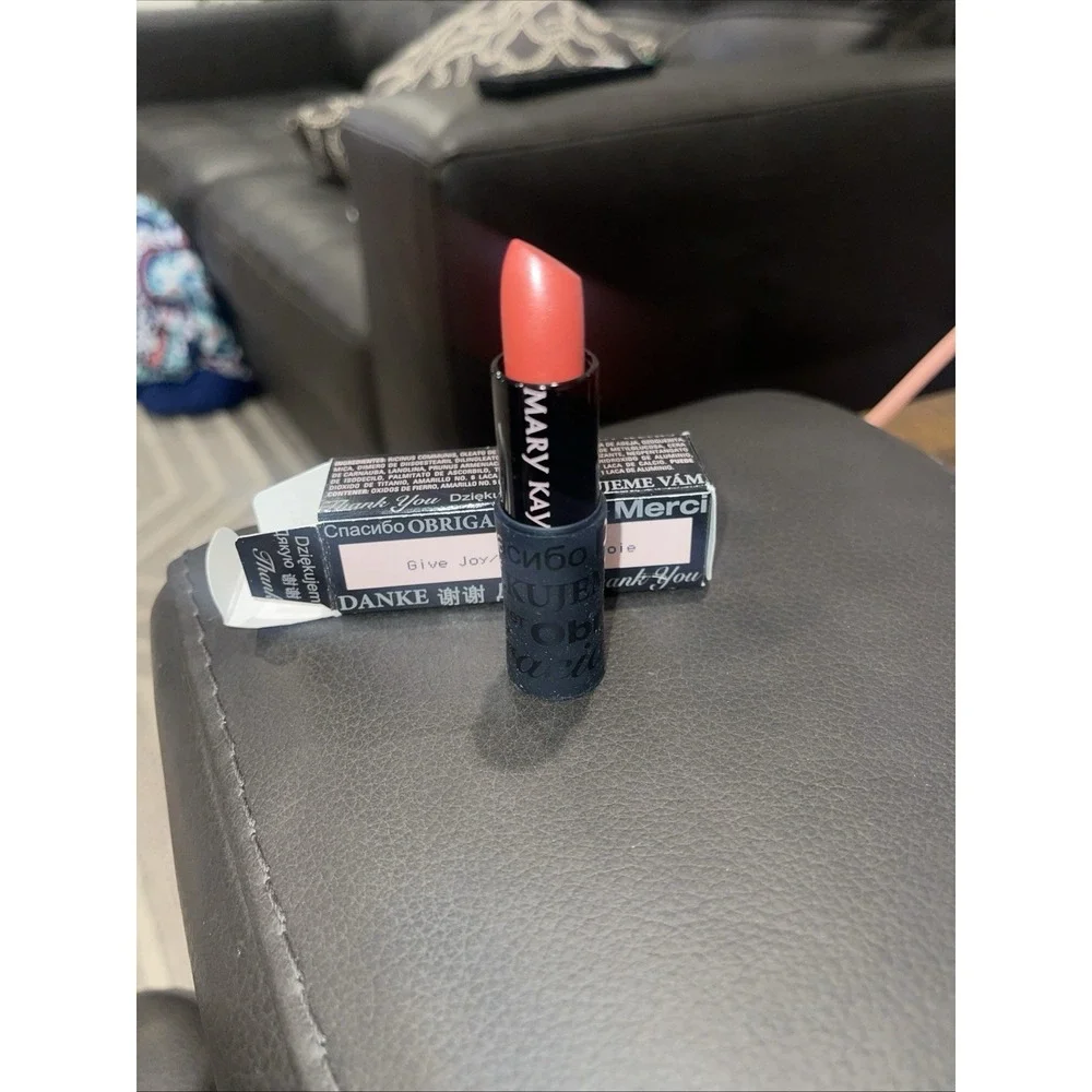 Mary Kay MK Creme Lipstick Give Joy‎ 045192 .13oz